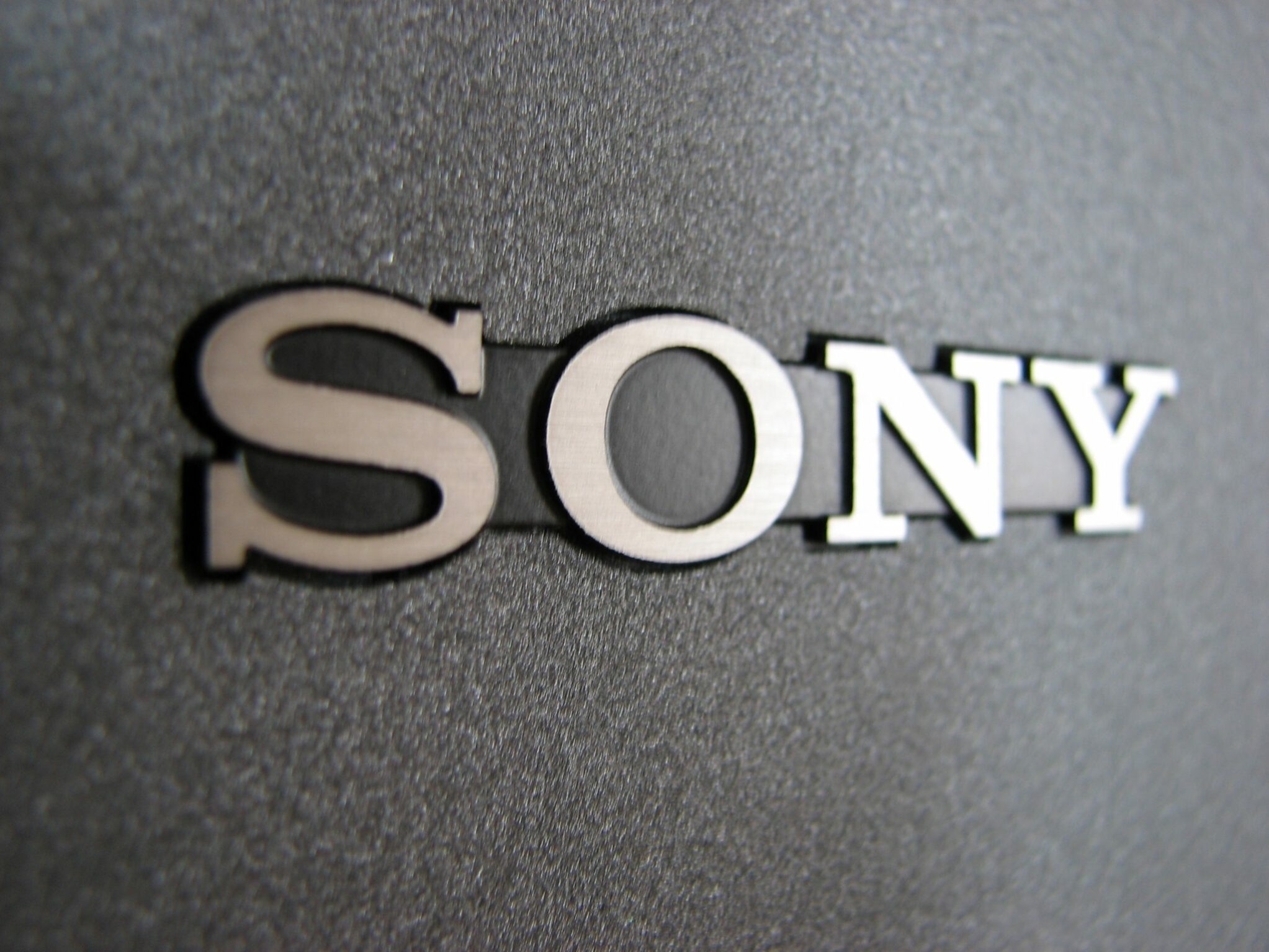 Sony made an US$800 phone with extravagant features you won’t find in any iPhone or Samsung 7