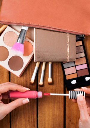 4 Gorgeous Rose Gold Beauty Products to Pair With Rosé This Summer 49