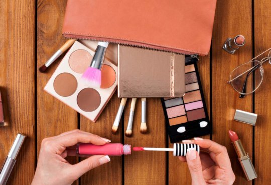 4 Gorgeous Rose Gold Beauty Products to Pair With Rosé This Summer 3